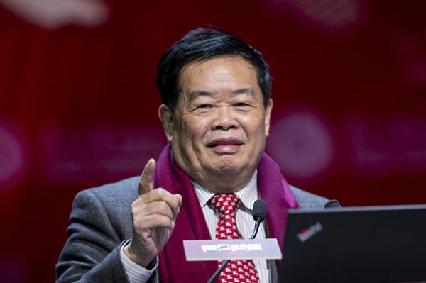 <b>曹德旺董事长谈美同行反倾销-竞争对手后来成为大客户</b>