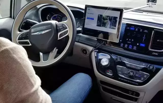 Waymo 开启自动模式