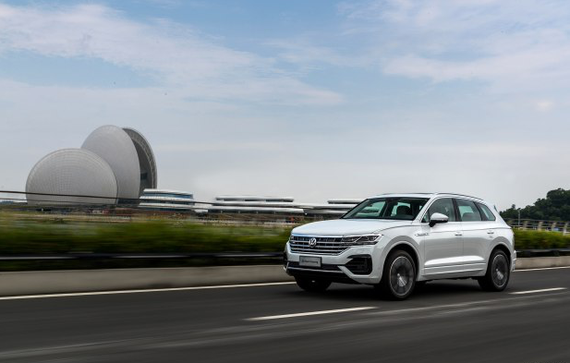 大众智能黑科技技术_ 驾驶变得更简单