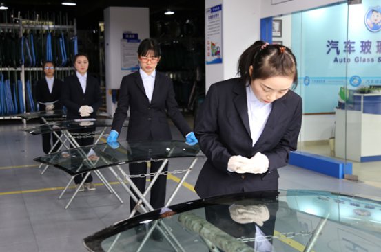 <b>汽车玻璃常见问题总结</b>