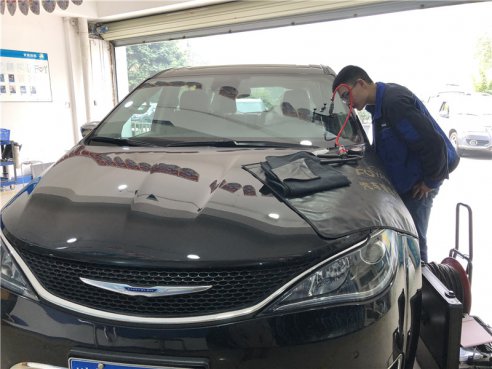 <b>克莱斯勒大捷龙前挡修复</b>