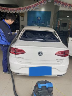 <b>大众凌渡后挡风玻璃更换</b>