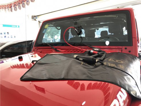 <b>成都牧马人前挡风玻璃修复</b>