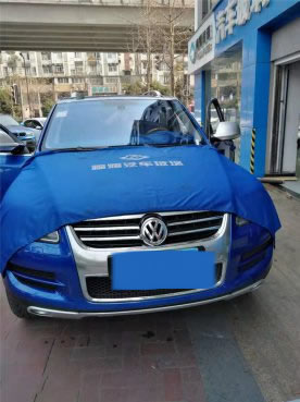 <b>成都福耀玻璃双楠店-涂锐更换前挡风玻璃</b>