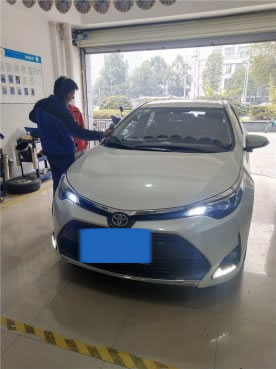 <b>丰田雷凌前档风玻璃更换</b>