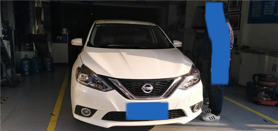 <b>轩逸前挡风玻璃更换-成都福耀玻璃高攀店</b>