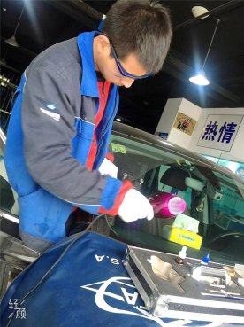 奥迪Q7前档风玻璃修复