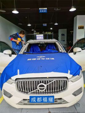 <b>XC60高配更换前挡玻璃</b>