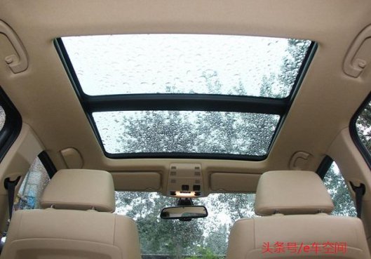 全景天窗的车主也有不知道的烦恼 买全景天窗车之前一定要考虑好