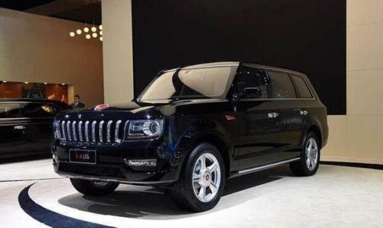 红旗终于放低身价出公民车，新SUV比汉兰达便宜，车标太亮眼！