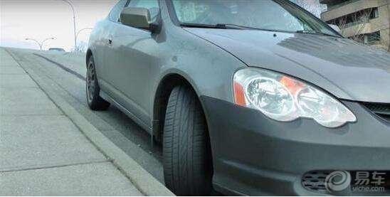 还在这么停车？过2年你的车可能就报废了！