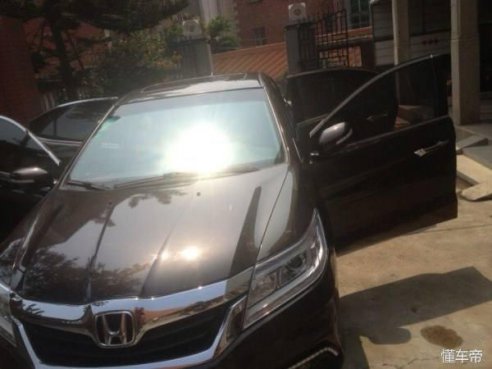 汽车容易也被晒伤的四个部位，不能太大意哦