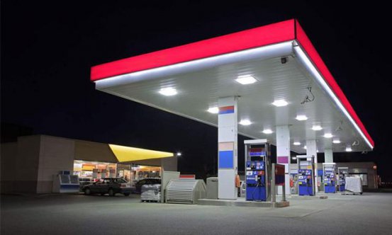 <b>你喜欢去中石化加油，还是喜欢去中石油加？没想到有这么大区别！</b>