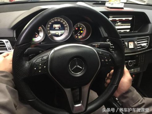 车子熄火后继续放歌，电瓶能撑多久？