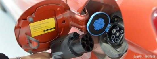 电动汽车的快充与慢充是怎么回事？快充对电池有什么损害？