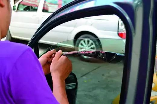 老司机都贴膜了吧？贴了就好，咱们来讲讲贴膜的危害！