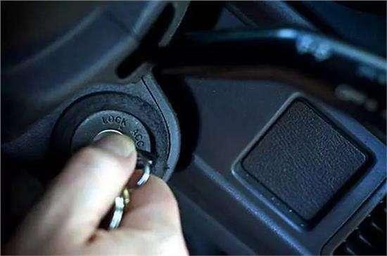 遇到这几个“故障”别跑去修车，不然要也被人笑死了