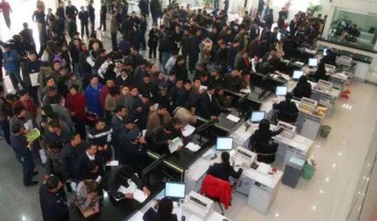 好消息！元旦起，年检不用再去车管所了，在家就能轻松年检！