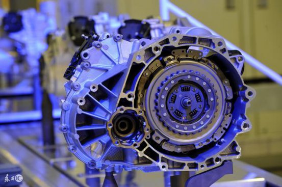 到底什么是双离合变速器？它的优缺点有哪些？