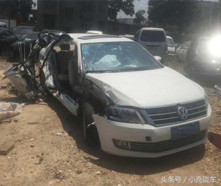 大众朗逸撞报废气囊却未弹出，4S店回复：力度不够，角度不准