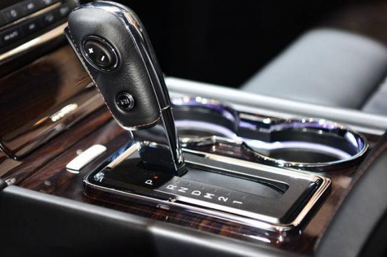 自动档上的这些按键和符号，你知道是什么意思吗？