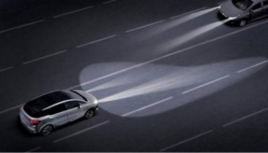 新手司机如何夜间行车？驾龄30年老司机总结，值得一看