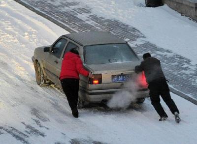 汽车快没油的时候怎么办？教你这几招很有效，果断收藏吧！