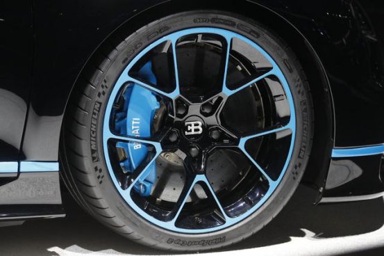 买车不到2年，4s店总提醒你该换轮胎了，米其林轮胎这么差吗？