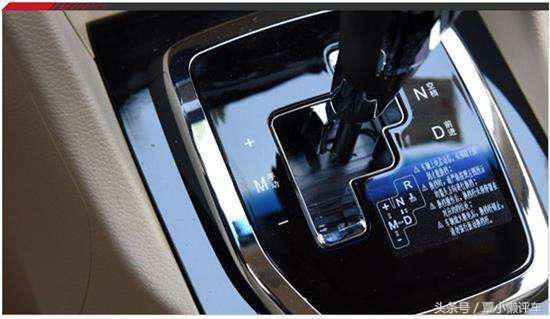 自动挡车型的“4个不准”，不了解小心伤了你的车！