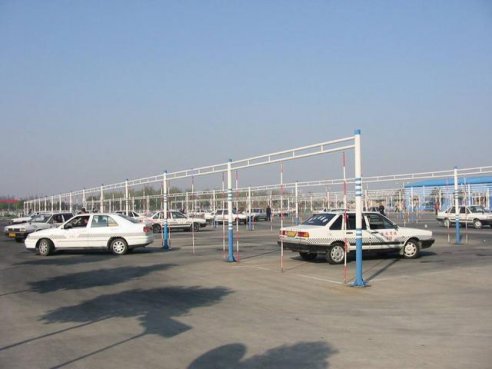 为啥新手都不会上路？学了这几招，都也被驾校带沟里了