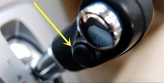 自动挡都快要开到报废了，很多车主都没有用过这个按键！