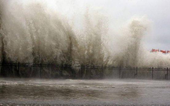 台风过后，车也被水泡、也被砸，只需看有没有这一个保险即可