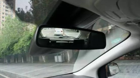 你真的知道后视镜的用法吗？盘点三个重要的功能关乎生命！