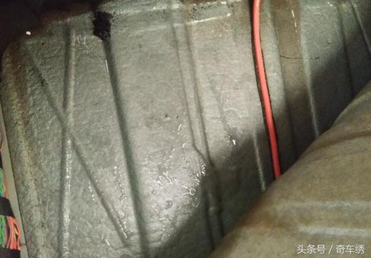 <b>天窗漏水会漏到你哭的，一定不要买带天窗的车，除非~</b>