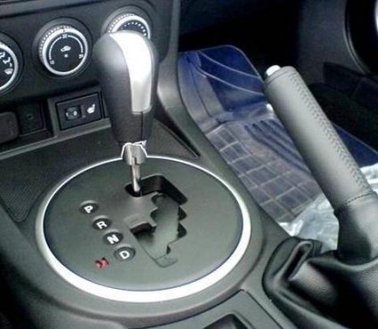 老司机常说的“手自一体”，你真的知道怎么使用吗？