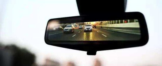 老司机都是这样帮女生调整后视镜的，你知道吗？