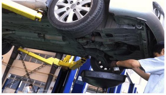 保养时旧机油没有放干净，你的车会怎么样？