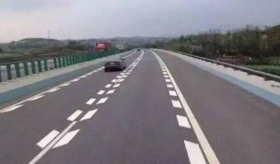 上高速不认识这3种线，好不要上高速，赶紧复习科目一