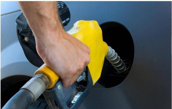 开车时	怎么判断汽油品质的好坏？去哪能加到好油？