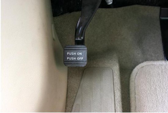 汽车上 很快消失的13个配置，你的车上还剩多少？