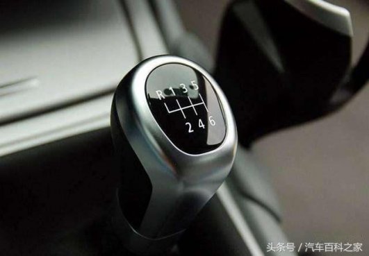 开手动挡车经常犯的7大错误，新手请注意