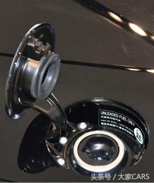 看看自己的油箱盖是哪种类型