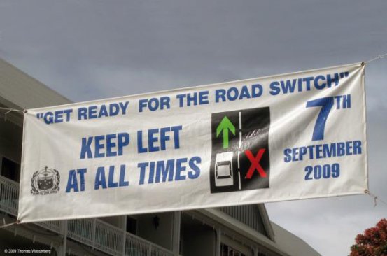 你不知道的秘密，为什么中国车靠右，外国车靠左行驶