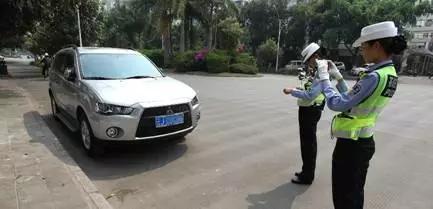 遇到交警违章拍照 这样做可合理合法防止处罚