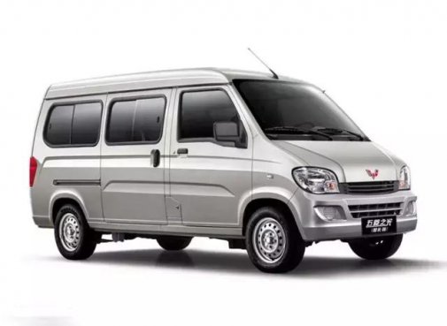 外媒评五菱：全宇宙拥有量大车型，能拉人能装货性能不输沃尔沃