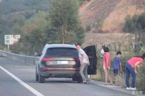 <b>高速上老司机怕的情况，新手往往都不懂</b>