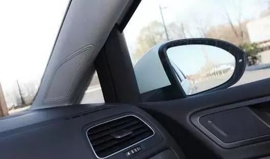 <b>汽车上的三角窗原来是这么回事</b>