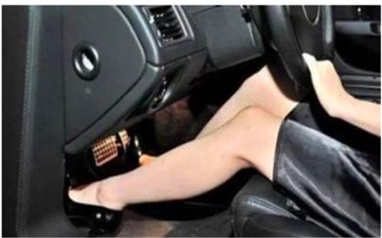 <b>老司机开车技巧：怎么踩刹车省油又安全</b>