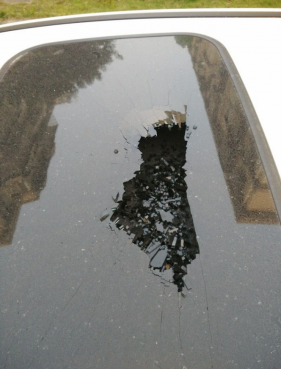 <b>天窗玻璃破碎了怎么办</b>